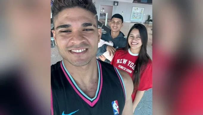 d8755341-bfae-4a3e-bf87-f7127a3b8d1b