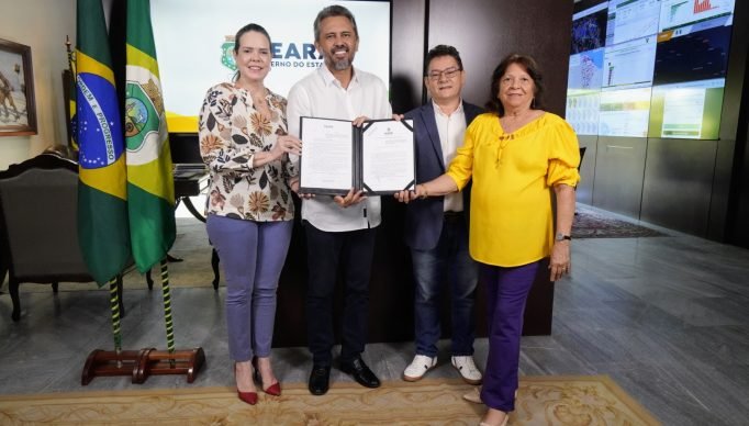 230502_GOV-LIVE-SANCAO-LEI-DO-PISO-DOS-PROFESSORES_CG2699_3