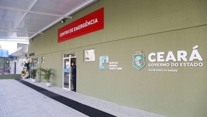 GOVERNADOR ELMANO DE FREITAS INAUGURA NOVA ALA DO HOSPITAL ALBERT SABIN EM EVENTO COM A PRESENÇA DA MINISTRA DA SAUDE NISIA TRINDADE

FOTOS: THIAGO GASPAR/ GOV. DO CEARA

TAGS: HOSPITAL ALBERT SABIN, ELMANO DE FREITAS, NISIA TRINDADE, GOVERNADOR, MINISTRA DA SAUDE