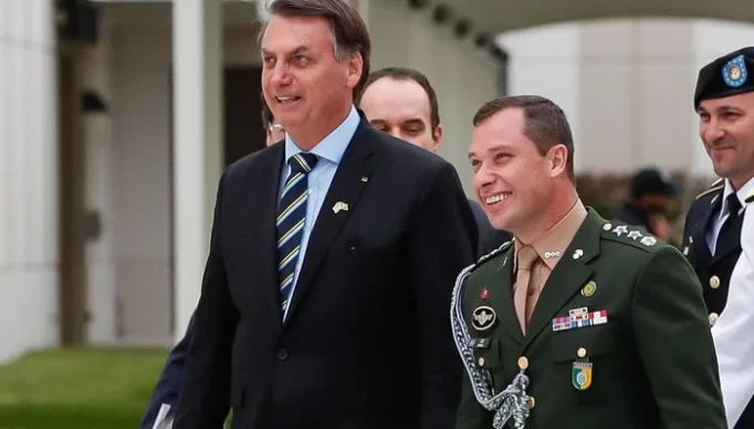 Bolsoanro-e-Mauro-Cid