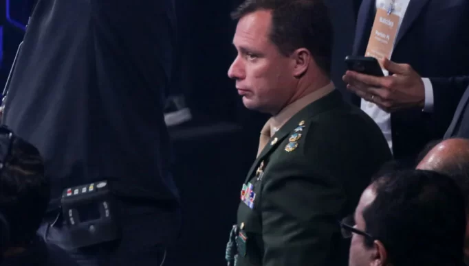 Mauro-Cid-e-Bolsonaro-07-960x640