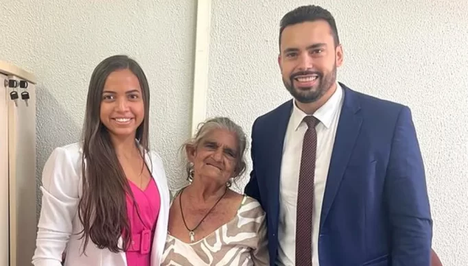 idosa-tira-certidao-pela-primeira-vez
