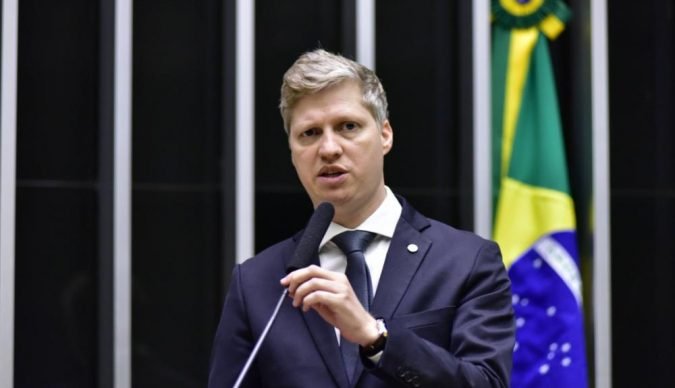 img20230517184335398med-675x450