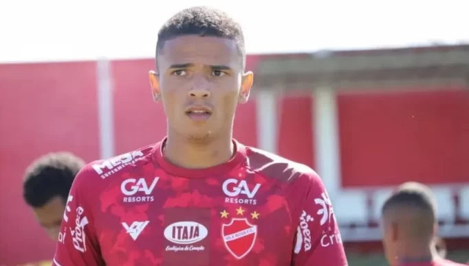 penalidade-maxima-ex-jogador-do-vila-nova-e-banido-do-futebo-e1685392082379