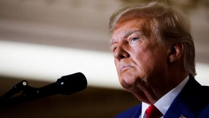 2023-04-05t005017z-1011099925-rc2080arlp27-rtrmadp-3-usa-trump