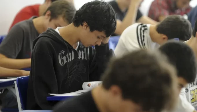 estudantes_wilson_dias-1140x682