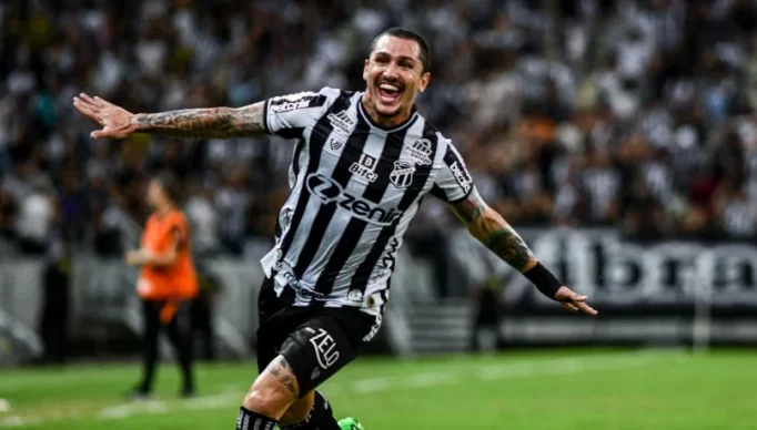 1_vina_comemora_gol_em_partida_contra_o_corinthias-19221450