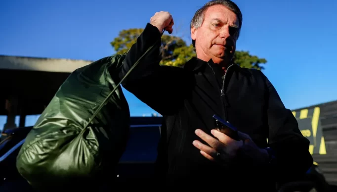 2023-06-29t120402z-1375580075-rc2ys1av1ksm-rtrmadp-3-brazil-bolsonaro