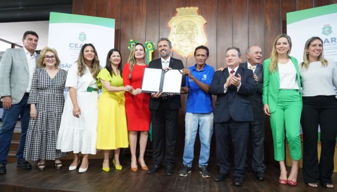 230724_DECRETO-CATADORES-DE-RECICLAVEIS_CG8308-2048x1366