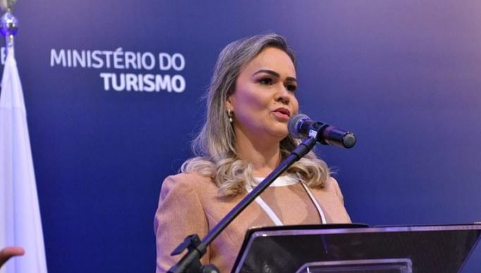 3b78ecbb-f35a-45bb-bc18-c40cd318b1a5