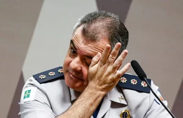 CPMI-do-8-de-Janeiro-ouve-o-coronel-Jorge-Eduardo-Naime-ex-chefe-do-Departamento-Operacional-da-Polícia-Militar-do-Distrito-Federal-7-1-600x400