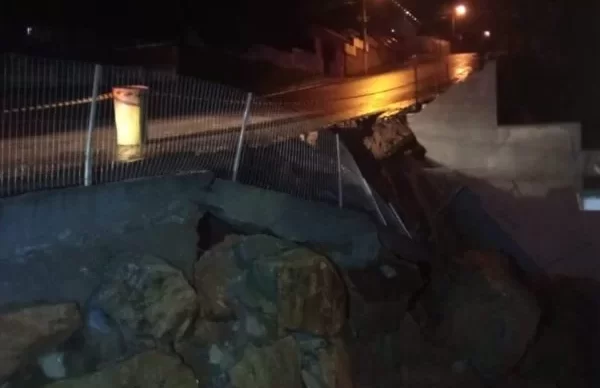 Ciclone-causa-transtornos-no-Alto-Vale-interdita-rodovia-e-cancela-aulas-600x400