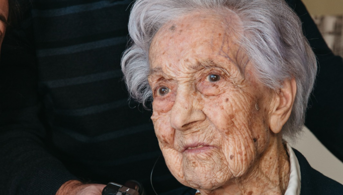 Mulher_mais_velha_do_mundo_-509145_1066-1600-0-0