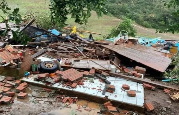casa-destruida-em-nova-candelaria-no-rio-grande-do-sul-600x400