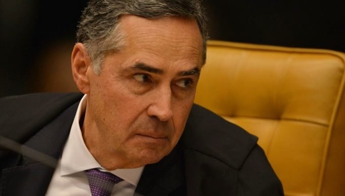 O ministro Roberto Barroso, durante sessão de julgamento sobre limite para compartilhamento de dados fiscais