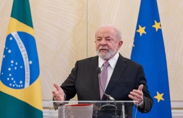 lula-bruxelas-coletiva-600x400