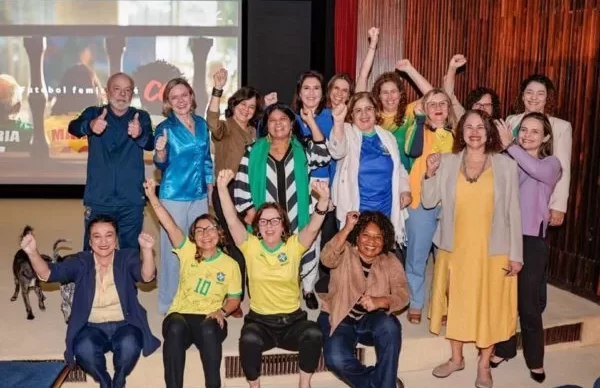 lula-ministras-jogo-brasil-copa-600x400