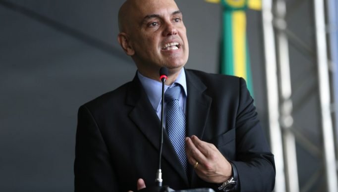Brasília - O ministro da Justica, Alexandre Moraes e a secretária Especial de Direitos Humanos, Flávia Piovesan entregam o Prêmio Direitos Humanos 2016 (Fabio Rodrigues Pozzebom/Agência Brasil)