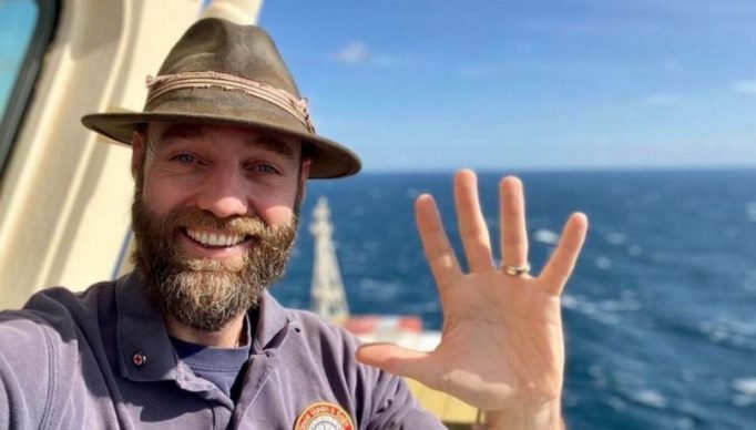 1_homem_viaja_mundo_em_10_anos_sem_pegar_aviao-23103029