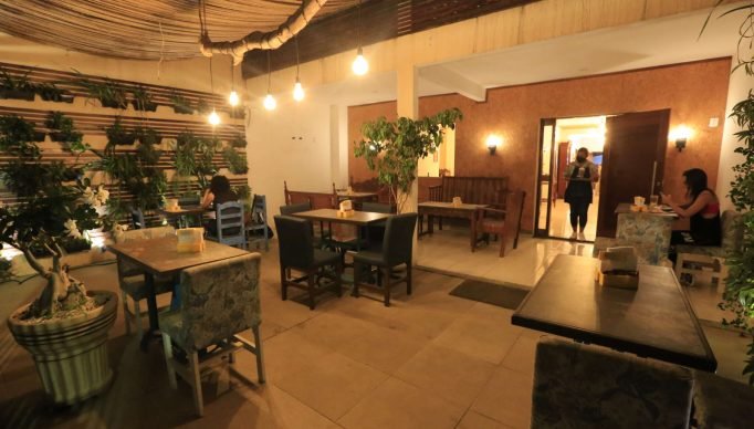 SETOR DE BARES E RESTAURANTES EM CRATO;SERVIÇO; ALIMENTACAO;ALIMENTACAO FORA DO LAR;MESAS;BARES; FOTO © NIVIA UCHOA/ GOV; DO CEARA