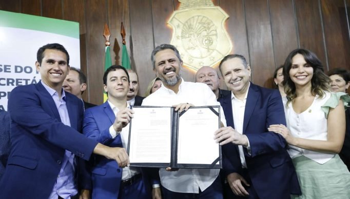 230822_POSSE-SEC-PROTECAO-ANIMAL-CELIO-STUDART_HB0644-1-2048x1365