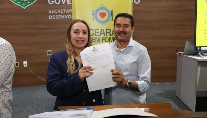 Ceara-Sem-Fome-SDA-assina-convenios-com-gerenciadoras-de-cozinhas-sociais2-1200x800
