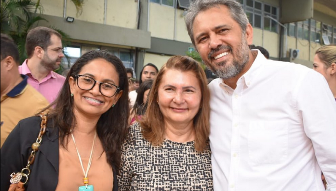 Screenshot 2023-08-02 at 18-49-38 Amália Pereira (@amaliapereira.ocara) • Fotos e vídeos do Instagram