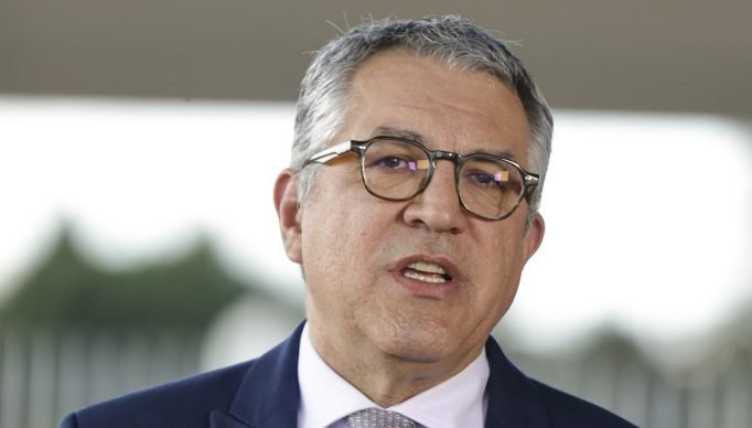 Brasília (DF), 19/06/2023 - O ministro de Relações Institucionais, Alexandre Padilha, durante entrevista após reunião com o presidente Luiz Inácio Lula da Silva, no Palácio da Alvorada. Foto: Marcelo Camargo/Agência Brasil