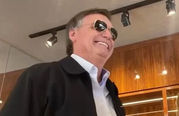 bolsonaro-presente-joalheira-600x400