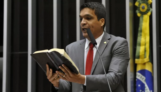 img201612081458355391581-e1648868021123