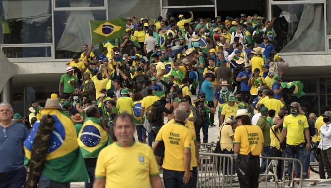 Matéria especial um mês dos atentados golpistas