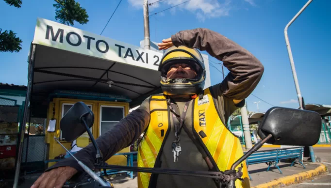 1_trabalhadores_expostos_ao_sol_17_23563701-23568009