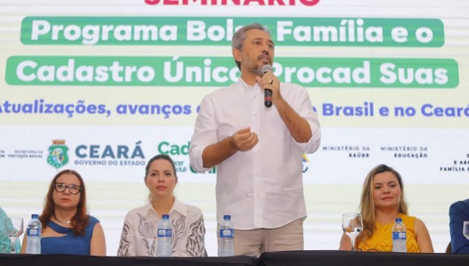 SEMINARIO DO PROGRAMA BOLSA FAMILIA OCORRIDO NO HOTEL OASIS EM FORTALEZA COM A PRESENCA DO GOVERNADOR ELMANO DE FREITAS E DAS SECRETARIAS ONELIA SANTANA E TANIA MARA
FOTOS: HELENE SANTOS/ GOV. DO CEARA 
TAGS: SEMINARIO, PROGRAMA BOLSA FAMILIA, ELMANO DE FREITAS, ONELIA SANTANA, TANIA MARA