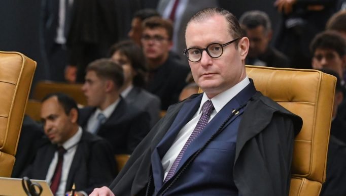 Brasília (DF), 16.08.2023 - Ministro Cristiano Zanin participa da sessão plenária. Foto: Carlos Moura/SCO/STF