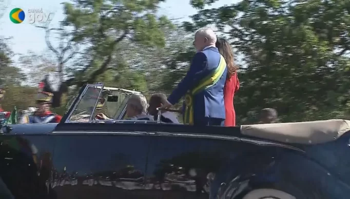 BR_CNN_070923_LIVE_CLEAN_frame_12006