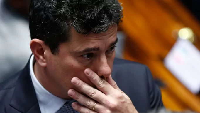 Por-58-votos-a-18-plenário-do-Senado-Federal-aprova-indicação-do-advogado-Cristiano-Zanin-ao-STF-6