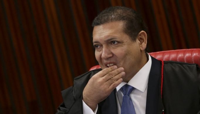 Brasília (DF), 30/06/2023 - O ministro Kássio Nunes Marques durante sessão que retoma o julgamento da ação (Aije nº 0600814-85) que pede a inelegibilidade de Jair Bolsonaro e de Walter Braga Netto, candidatos à Presidência da República nas Eleições 2022. Foto: Marcelo Camargo/Agência Brasil