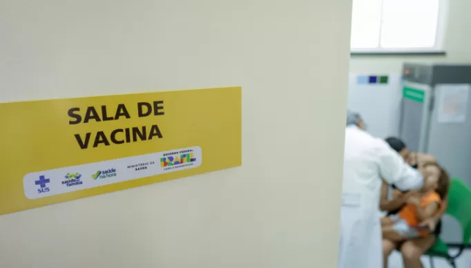 1_dia_d_vacinacao_posto_de_saude__18_-23734822