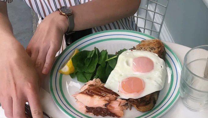 1_homem_finge_ataque_cardiaco-23909519