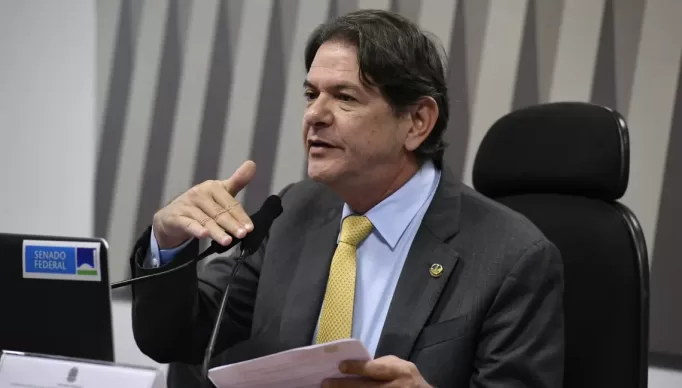 A-pedido-de-Cid-Gomes-Comissao-de-Educacao-cria-subcomissao-para-atuar-na-alfabetizacao-na-idade-certa-1140x760