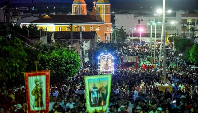 Romaria-de-Caninde-990x660