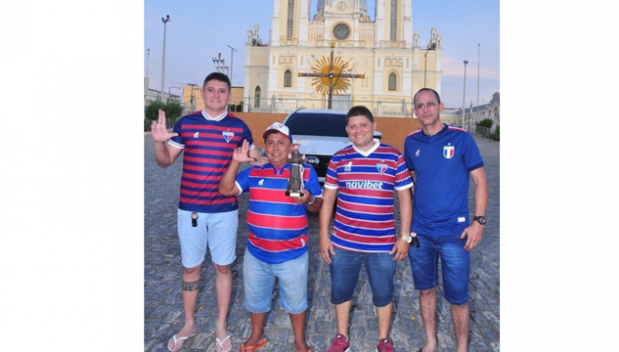 Screenshot 2023-10-24 at 00-27-01 Amigos de Canindé viajam quase 5 mil km de carro para ver jogo do Fortaleza no Uruguai