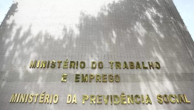 Brasília (DF), 10/04/2023 - Fachada do ministério do Trabalho e Emprego e do ministério da Previdência Social.