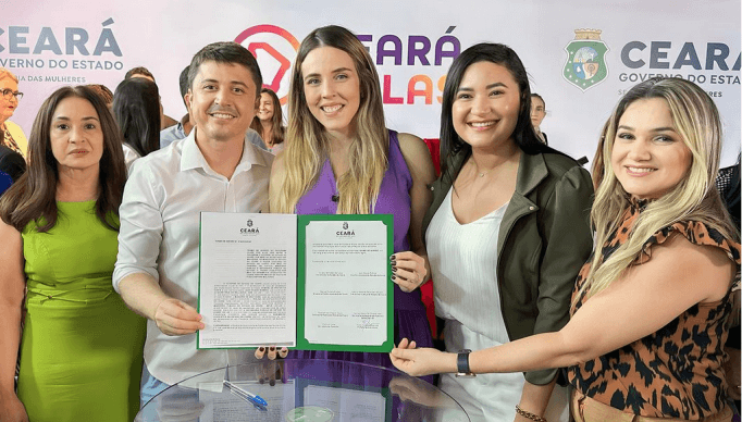 Screenshot 2023-11-21 at 19-56-15 Prefeito de Aracoiaba Thiago Campelo participa da solenidade de assinatura do termo de adesão do Programa Ceará por Elas