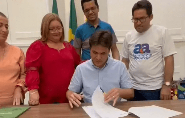 Screenshot 2023-11-23 at 14-19-04 Prefeito Hérberlh Mota encaminha Projeto de Lei que garante ampliação da carga horária dos professores de Baturité