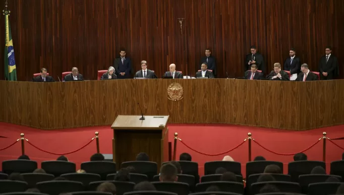 Brasília (DF), 22/06/2023 - O Tribunal Superior Eleitoral (TSE) realiza sessão plenária para o julgamento da ação (Aije nº 0600814-85) que pede a inelegibilidade de Jair Bolsonaro e de Walter Braga Netto, candidatos à Presidência da República nas Eleições 2022. Foto: Marcelo Camargo/Agência Brasil