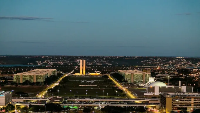 Esplanada-dos-Ministerios-4