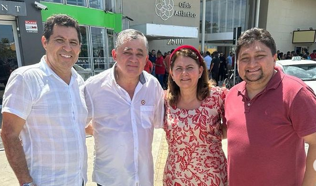 Screenshot 2023-12-19 at 23-48-03 Amália Pereira (@amaliapereira.ocara) • Fotos e vídeos do Instagram