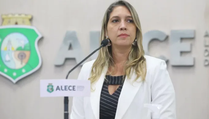 f6iV0wPsy7inNgfEyc6kDGUTydDpYXvV