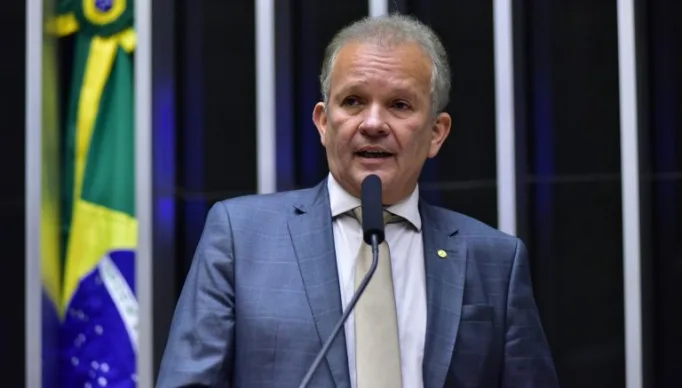 Discussão e votação de propostas. Dep. André Figueiredo(PDT - CE)